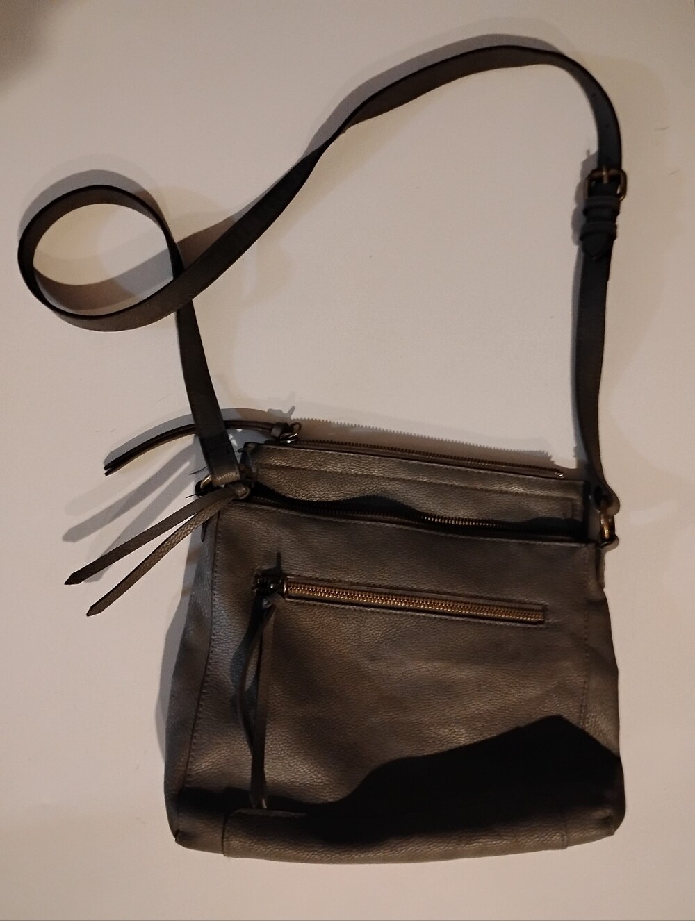 SONOMA Goods For LifeWomen's Gray Leather Crossbody Bag Classic Everyday Style